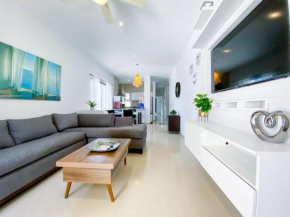 Beach Lovers Chic 2BR Home Dowtown - Sea at 100m